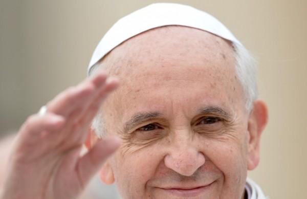 O trabalho é fundamental para a dignidade, disse o Papa (France Press)