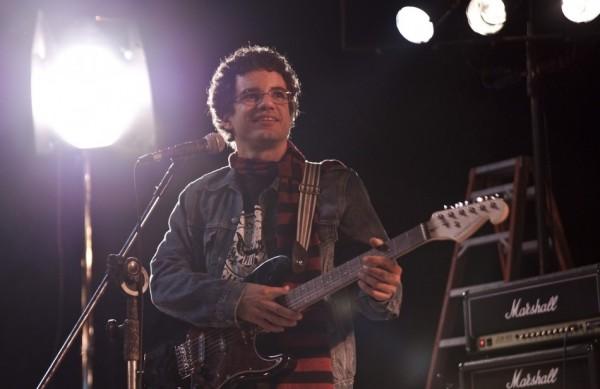 Cena do filme 'Somos Tão Jovens', a biografia de Renato Russo (Divulgação)