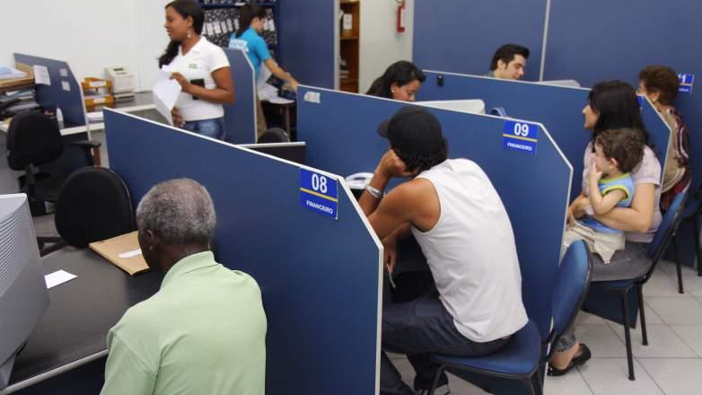 Consumidores podem procurar o Procon para conseguir ações conciliatórias (Divulgação)
