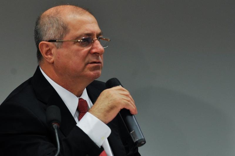  O ministro das Comunicações, Paulo Bernardo, fala sobre a tecnologia 4G (Agência Brasil)