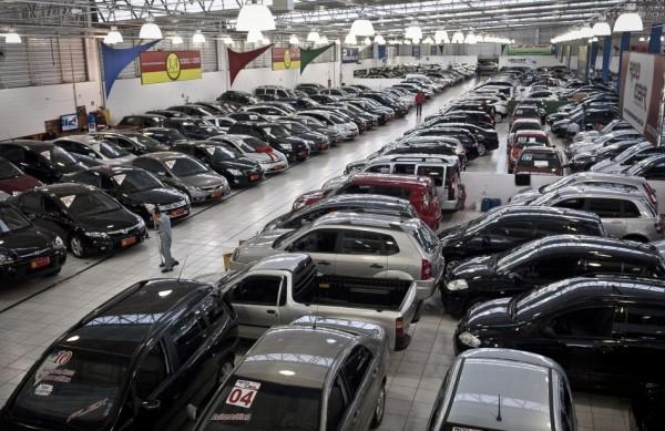 Inflação medida pelo IPCA mostra que o preço dos carros novos subiu em média 2, 37% de janeiro a março (Agência Brasil)