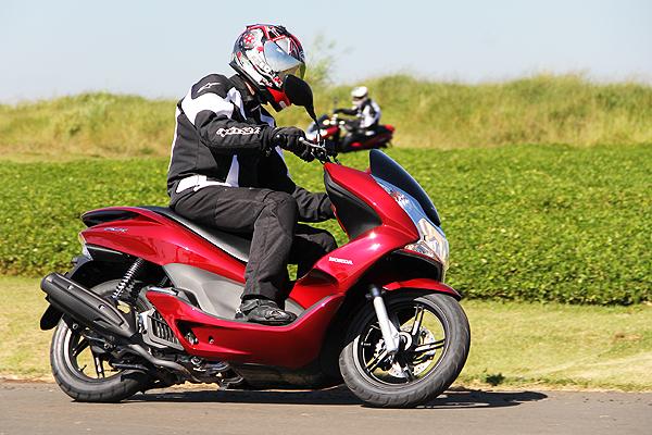 Honda apresenta o scooter PCX 150 2014 (Osvaldo Furiatto Jr/AAN)