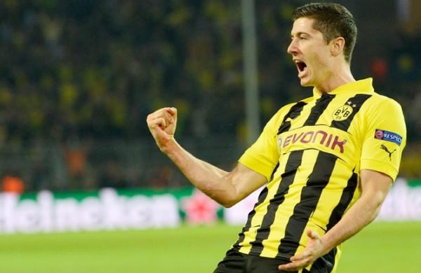 Lewandowski vibra: Borussia Dortmund abriu grande vantagem sobre o Real Madrid (France Press)