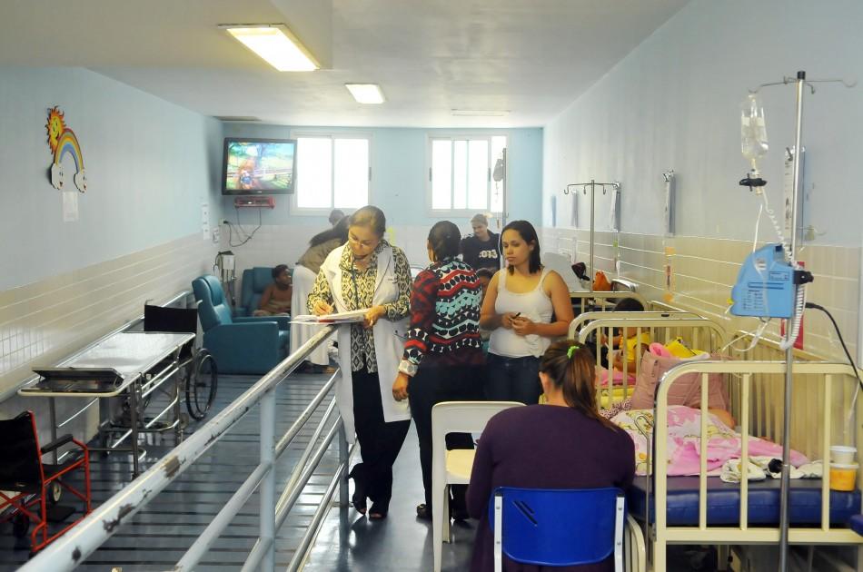 Macas e pacientes do Pronto-Socorro Infantil do Mário Gatti estavam no corredor (César Rodrigues/AAN)