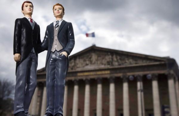 Parlamento francês aprova o casamento homossexual (France Presse)