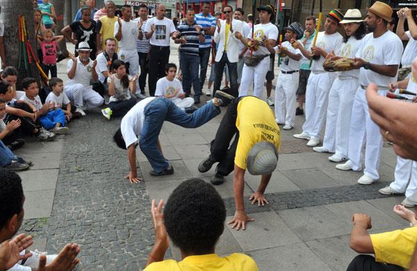 Apresentação de capoeira para população (Dominique Torquato/AAN)
