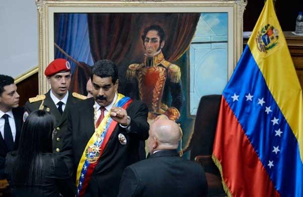 Maduro foi eleito nas eleições presidenciais de domingo com 50,8% dos votos (France Press)