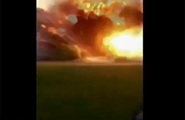 Garota flagra momento em que fábrica de fertilizantes explode no Texas (Reprodução)