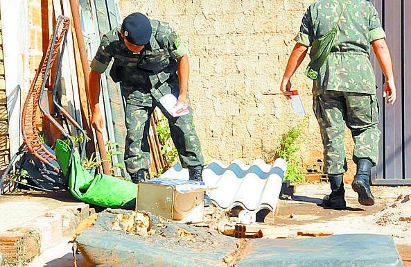 Soldados do Exército ajudam nas ações antidengue em Campinas (Edu Fortes/5fev2013/AAN)