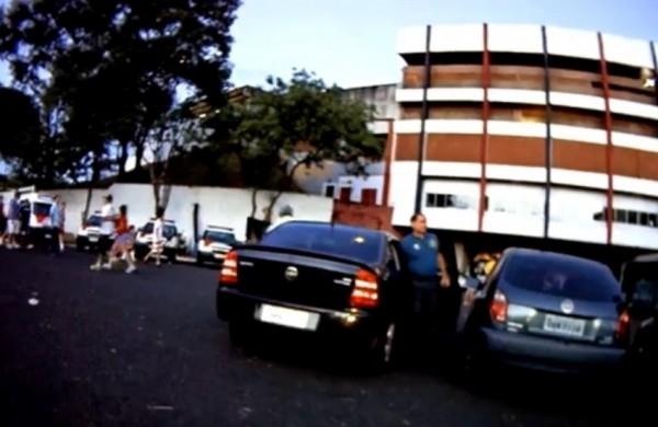 Vereador foi filmado em carro oficial (Reprodução)