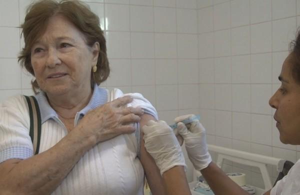 Vacinação começa nesta segunda (Correio Popular)