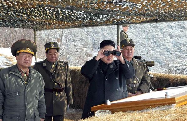 Líder supremo da Coreia do Norte, Kim Jong-un, considera jornalistas da BBC como espiões (France Press)