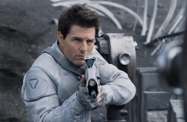 Tom Cruise em cena do filme de ficção científica 'Oblivion' (Divulgação)