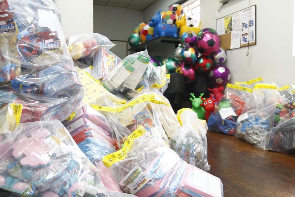 Ao todo, foram apreendidos 5.524 produtos que lotaram uma sala da delegacia regional do órgão (Gustavo Tílio/Especial para AAN)