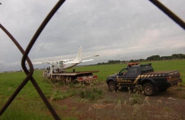 Avião veio do Paraguai carregado com 400 quilos de cocaína (Sérgio Masson/AAN)
