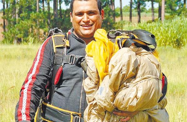 Rubens Teixeira em foto postada em seu perfil de uma rede social: enterro foi ontem na Bahia (Reprodução)