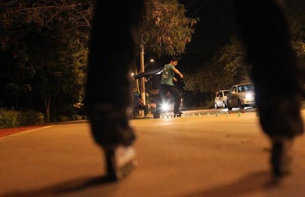 Pouca iluminação afasta frequentadores da Praça Arautos da Paz (LEANDRO FERREIRA/AAN )