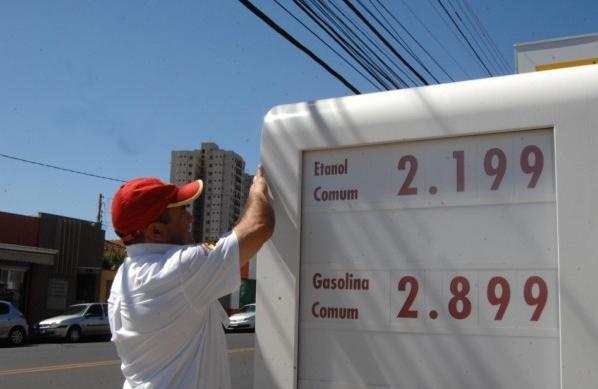 Valor do litro do etanol chegou a custar R$ 2,19 no início de março em Ribeirão (Cedoc/RAC)