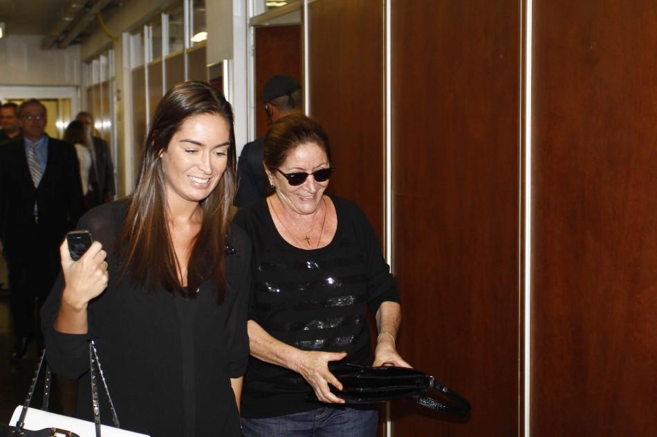 Sorridente, Rosely deixa a sala da audiência acompanhada de advogada do escritório de defesa: as primeiras palavras (Gustavo Tilio/Especial para a AAN )