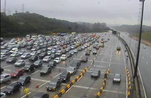 Imagem da Rodovia dos Imigrantes, feita por câmara da concessionária Ecovias  (Reprodução/Ecovias)