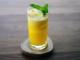 Maçã, abacaxi e gengibre. (Drink Perfeito)