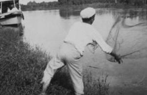 Imagens revelam cenas cotidianas, como pesca, venda em mercados e o trabalho no campo   (Agência Brasil )