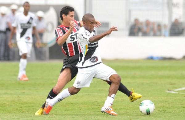 Lance de Ponte Preta e São Paulo (Cedoc)