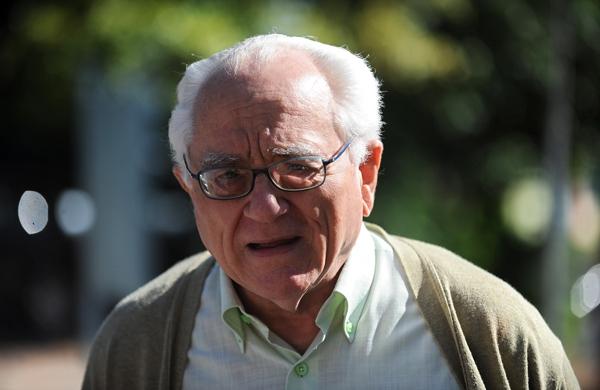 Padre espanhol, José Caravias afirma ter sido salvo da morte por conselho do papa Francisco na ditadura argentina (France Press)