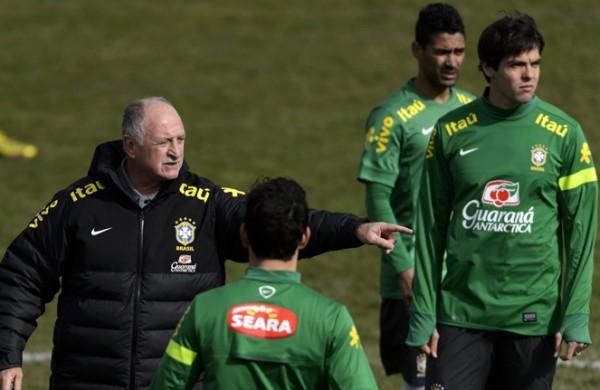 T&eacute;cnico Luis Felipe Scolari comanda treino da Sele&ccedil;&atilde;o Brasileira (France Press)