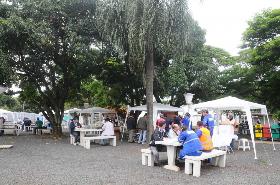 Ambulantes na área do Aeroporto de Viracopos (Érica Dezonne/AAN)