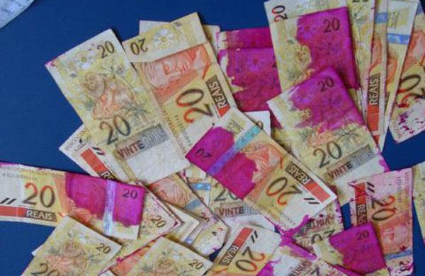 A quadrilha é suspeita de ter feito ataques a outros caixas eletrônicos na região (Cedoc)