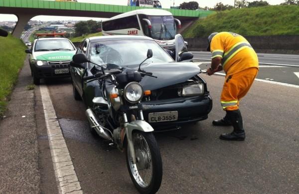 Em uma das batidas, motorista de um carro atingiu a traseira de uma moto e passageiro morreu (Erica Dazonne/ AAN )