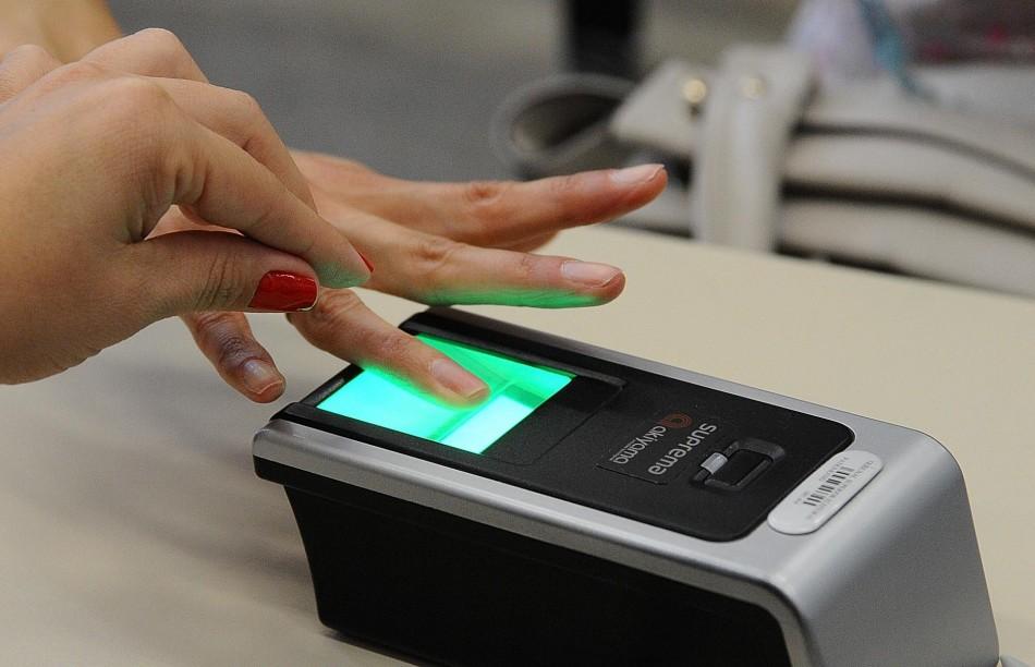 Sistema de identificação por digital evita fraudes na hora do voto (Rui Carlos/Jornal de Jundiaí)