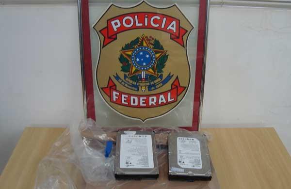 Material pornográfico apreendido em casa de advogado (Divulgação/PF)
