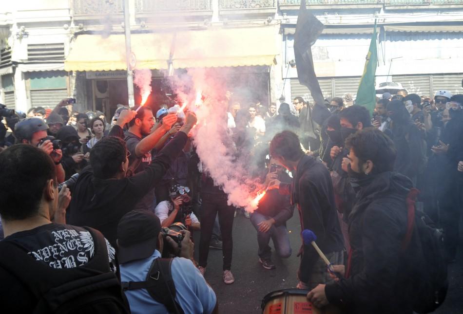 Protestos foram  convocados pela rede social: clima tenso (Agência Brasil)