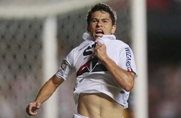 Osvaldo vive boa fase na carreira (Cedoc)