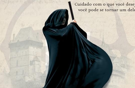 Capa dos livros da série best-seller do "Mago Negro", de Trudi Canavan (Divulgação)