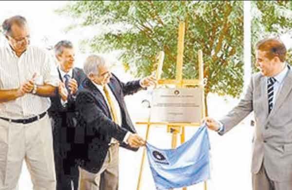Donizette e o reitor Fernando Costa inauguram o Parque Científico (Divulgação)