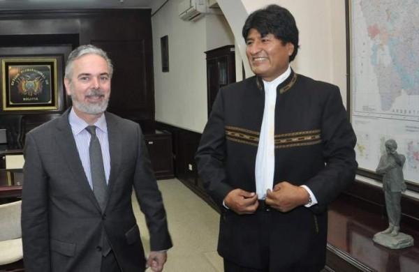 Patriota se encontrou com o presidente Morales para selar acordos (France Press)