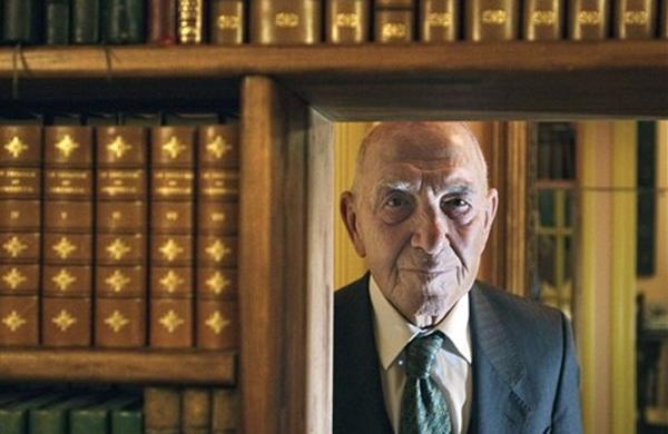 Família de Hessel não informou os horários da cerimônia ou do enterro (France Press)