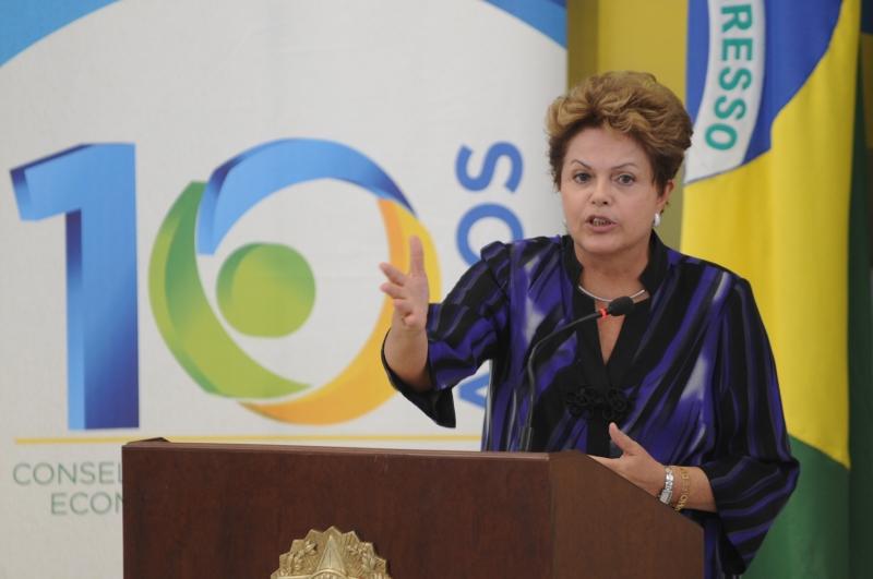A presidenta Dilma Rousseff participa da 40ª Reunião Ordinária do Pleno do Conselho de Desenvolvimento Econômico e Social (CDES) (Agência Brasil)