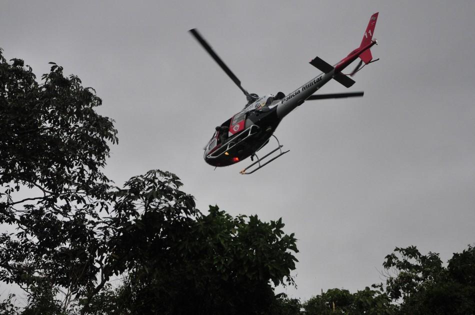 Helicóptero Águia deu apoio aéreo para captura dos bandidos (Cedoc/RAC)