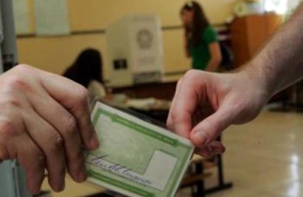 Quem não fizer o recadastramento dentro do prazo terá o título cancelado ( Cedoc/RAC)