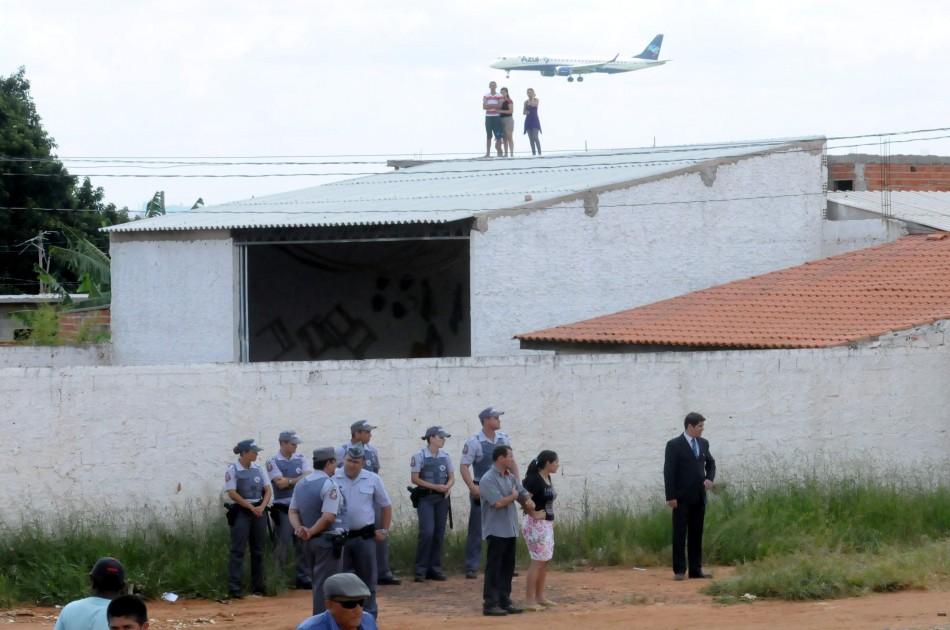 PF cerca aeroporto para evitar invasões (Edu Fortes/AAN)