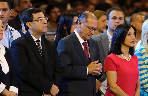 Governador Geraldo Alckmin durante missa no Santuário de Aparecida (José Patrício / Agência Estado)