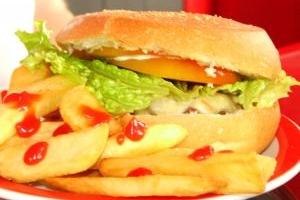 Consumo dos produtos pode gerar problemas de saúde como diabete, pressão alta e obesidade (sxc.hu)