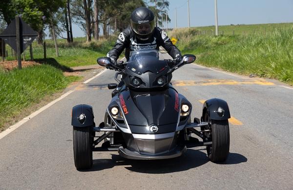Visual do Spyder Can-Am chama a atenção (Osvaldo Furiatto Jr/AAN)