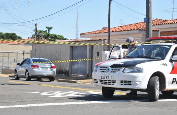 Carro da vítima estacionado no Jardim Santana, em Campinas (Dominique Torquato/ AAN)