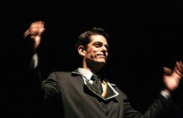 Cena da peça "Allan Kardec - Um Olhar para a Eternidade" (Divulgação)