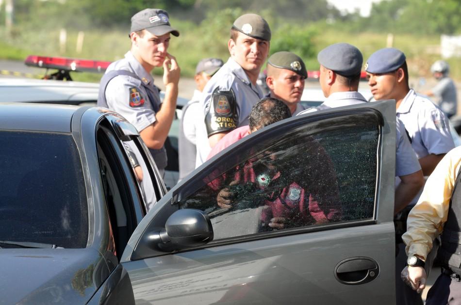 Dois ladrões de carros foram baleados em troca de tiros com policiais (Dominique Torquato/AAN)